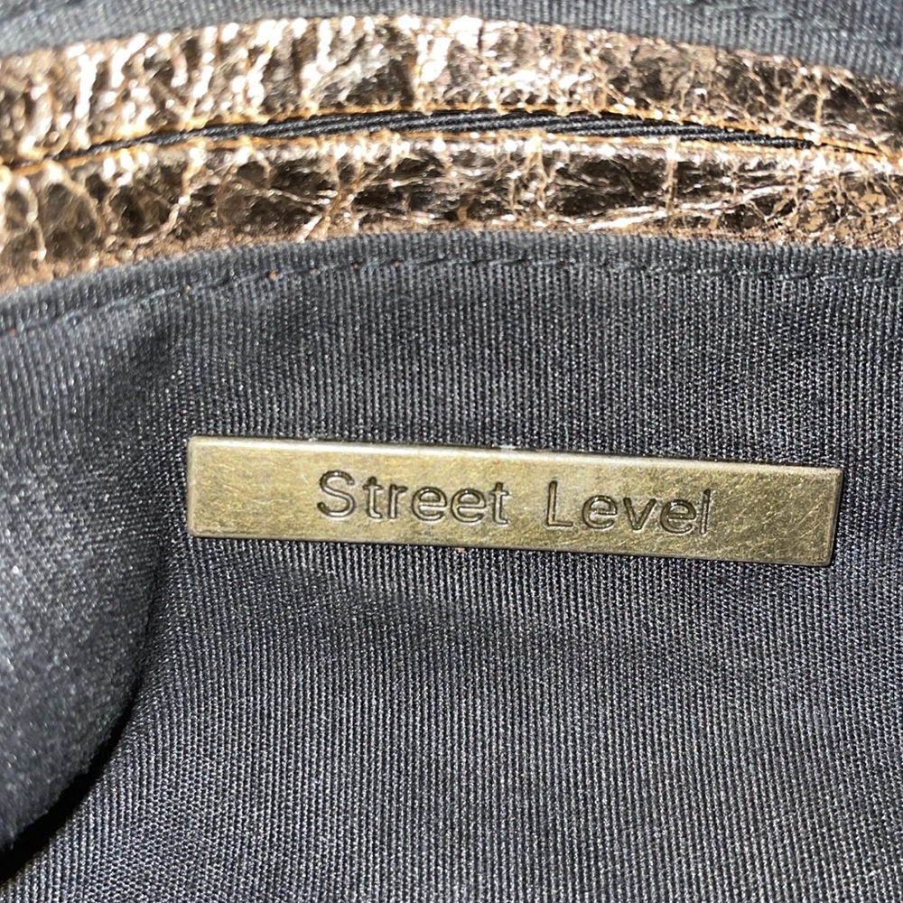 Street Level Gold Metallic Wristlet Clutch or make-up Pouch. - Picture 4 of 4
